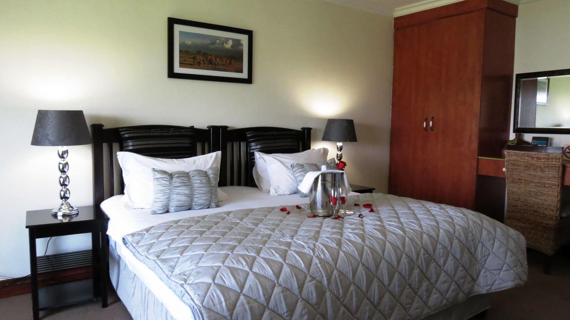 Galagos Lodge ฮาร์ทบีสบูร์ท ภายนอก รูปภาพ